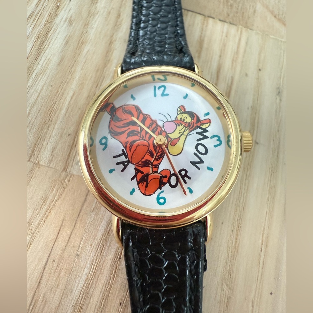 Vintage Timex Disney Winnie the Pooh Tigger watch NEW BATTERY